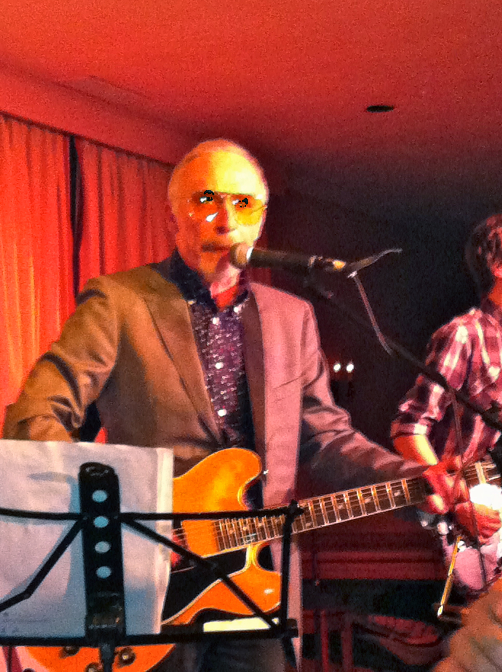 Squeezing Out Sparks with Graham Parker 2 AT THE BAR