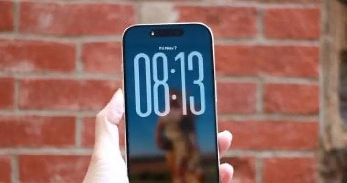 آيفون 18 برو ماكس: الجزيرة التفاعلية تتقلص 35% بفضل تقنية مستشعرات الوجه تحت الشاشة