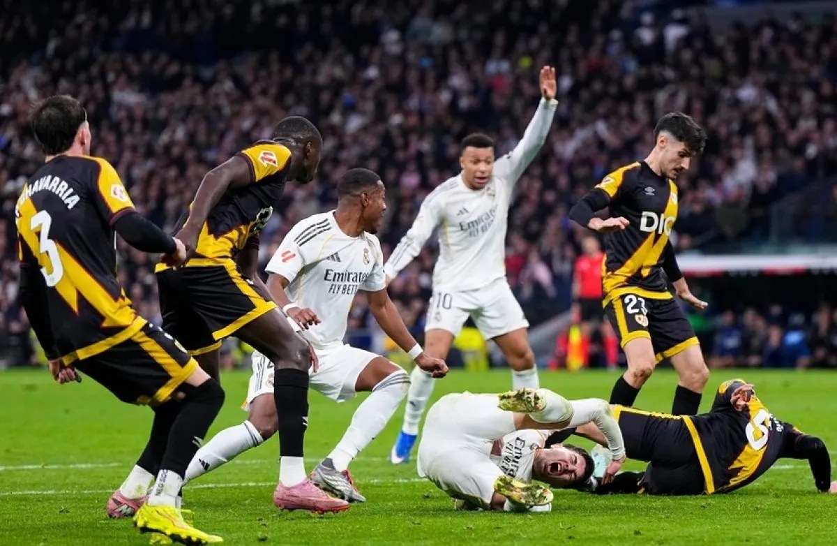 ريال مدريد يفوز على رايو فاليكانو ويواصل مطاردته للمتصدر برشلونة