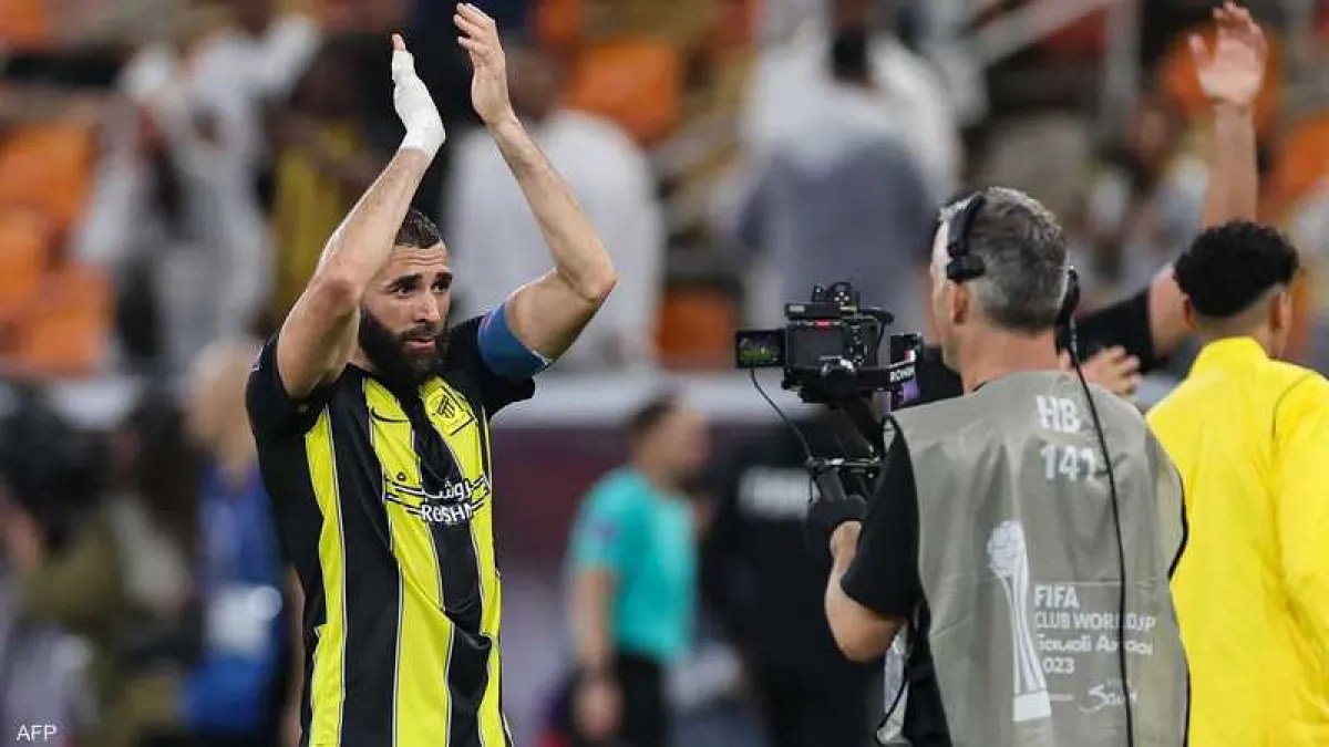 بنزيمة يعلّق على انتقاله للهلال ويودع الاتحاد بنزيمة يعلّق على انتقاله للهلال ويودع الاتحاد