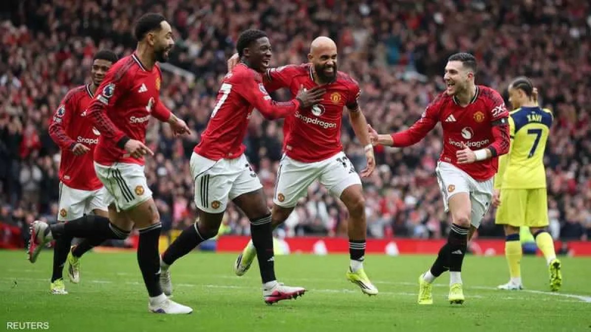 مانشستر يونايتد يواصل صحوته ويحقق فوزا جديدا بالدوري الانجليزي مانشستر يونايتد يواصل صحوته ويحقق فوزا جديدا بالدوري الانجليزي
