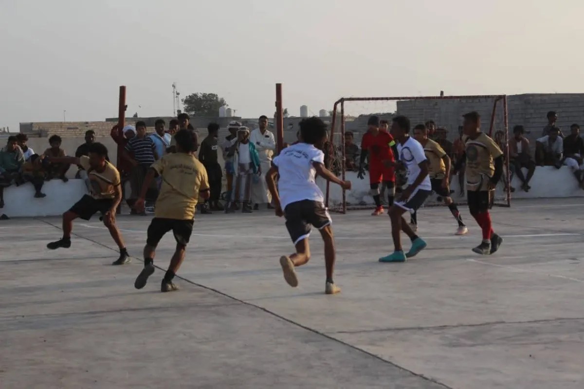 الحديدة.. ناشئو الدريهمي يُتوجون بكأس دوري شهداء الدريهمي في نسخته الأولى بالخوخة