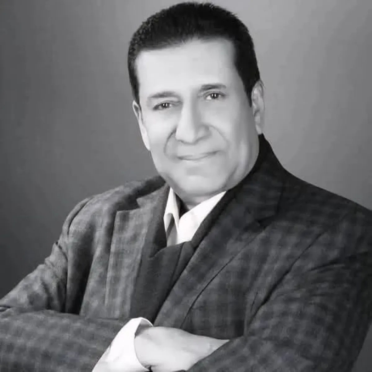 رئيس دائرة الإعلام والثقافة يعزي بوفاة الفنان الكبير عبدالرحمن الحداد