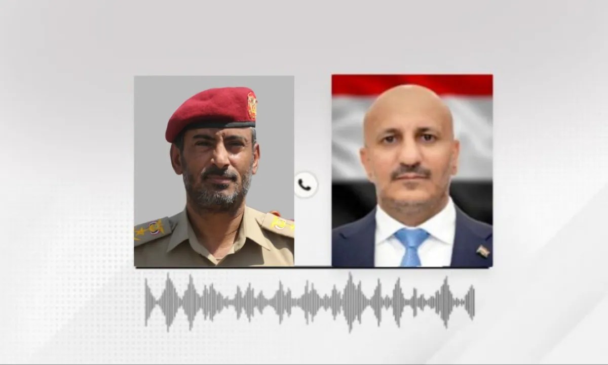 رئيس هيئة الأركان يعزي طارق صالح في استشهاد قائد الفرقة الأولى مقاومة وطنية العميد يحيى وحيش