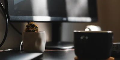 Format A Date To Iso String With Timezone Using Javascript 30 Seconds - Ultra HD Mobile Gradient Backgrounds | Free Download