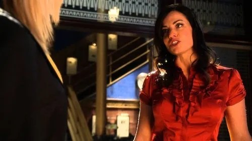 Smallville S10E12 – Collateral