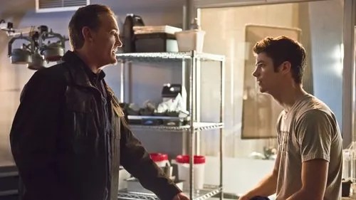 The Flash S02E07 – Gorilla Warfare poster