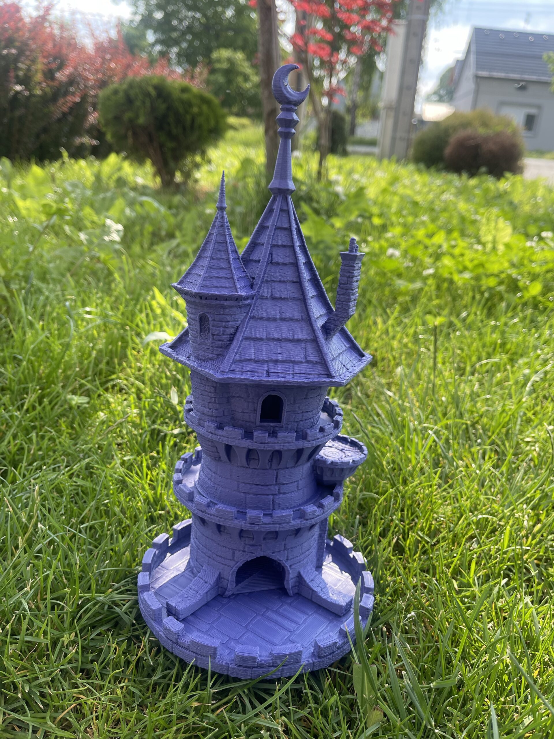 Witch’s hut dice tower