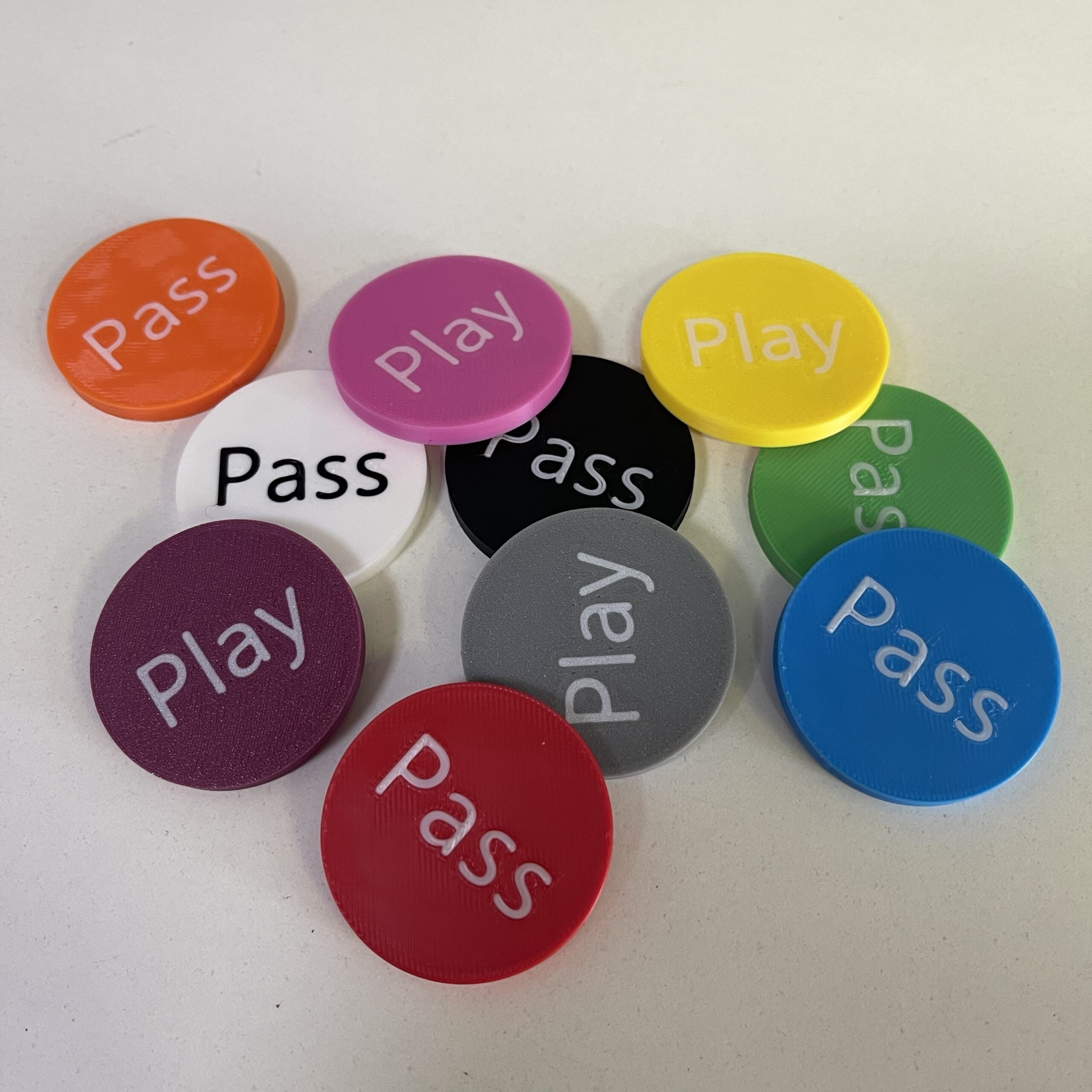 Play/Pass tokeni