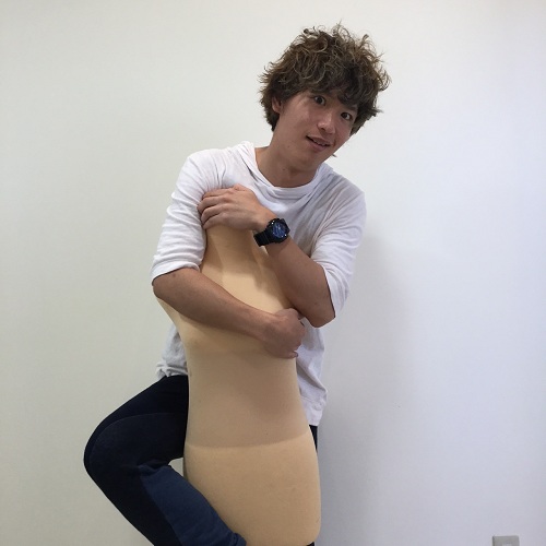 前髪のくせ毛を伸ばす乾かし方！ドライヤーだけでもストレートヘアーにできちゃいます。