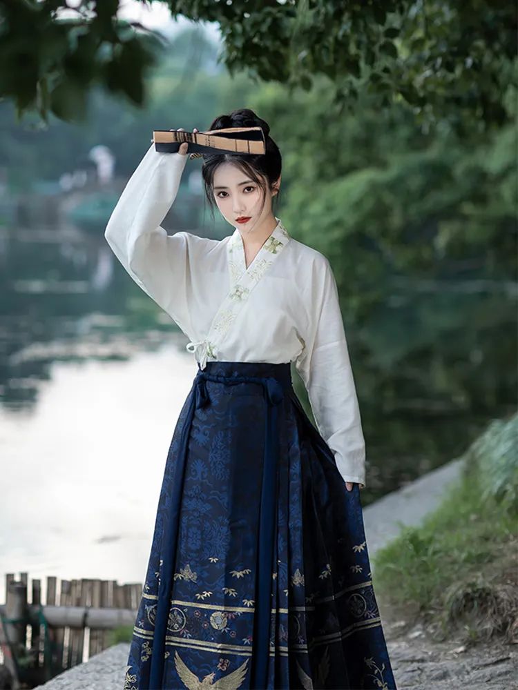 飞机袖48、八分裙65、长比甲99，上新精品合集，瞳莞、钟灵记、梨花渡与你有约！