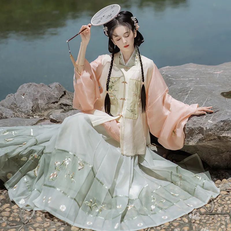 2022/9/17汉服每日资讯