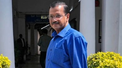 अरविंद केजरीवाल पर बीजेपी का हमला: '12,00,000 का कमोड कैसा होता है?'