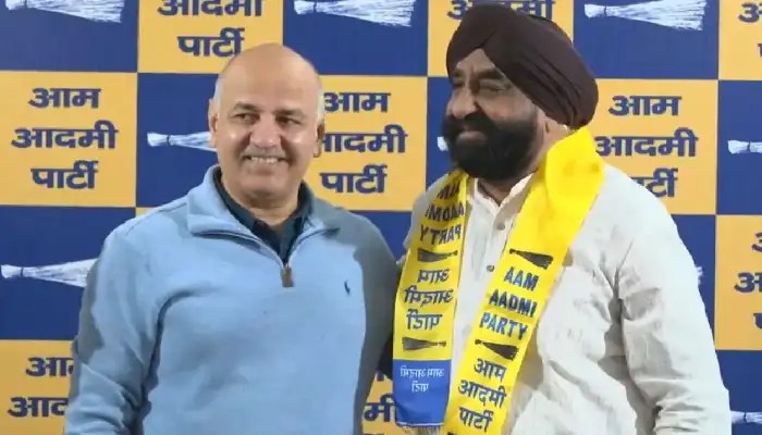 AAP ने बीजेपी नेता बिट्टू को शामिल किया, पार्टी की कमजोरियों को ढकने की कोशिश है