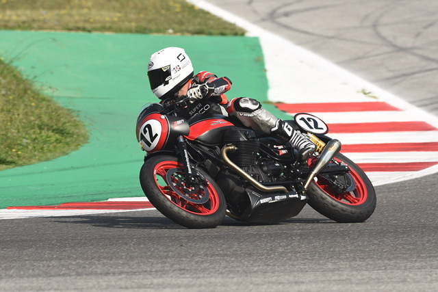 After two wildly successful seasons, the moto guzzi fast endurance trophy is spreading its wings and widening its borders to become the european cup. Parte La Stagione Del Moto Guzzi Fast Endurance 2020 Abmnews