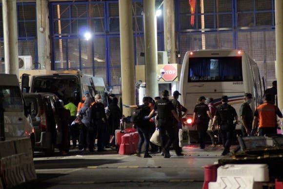 إجلاء المغاربة العالقين في سبتة