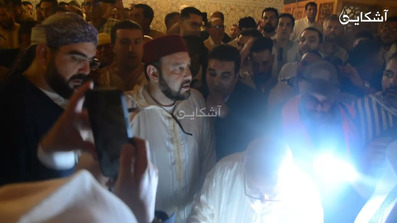 لحظة دفن الشيخ مولاي جمال القادري بودشيش