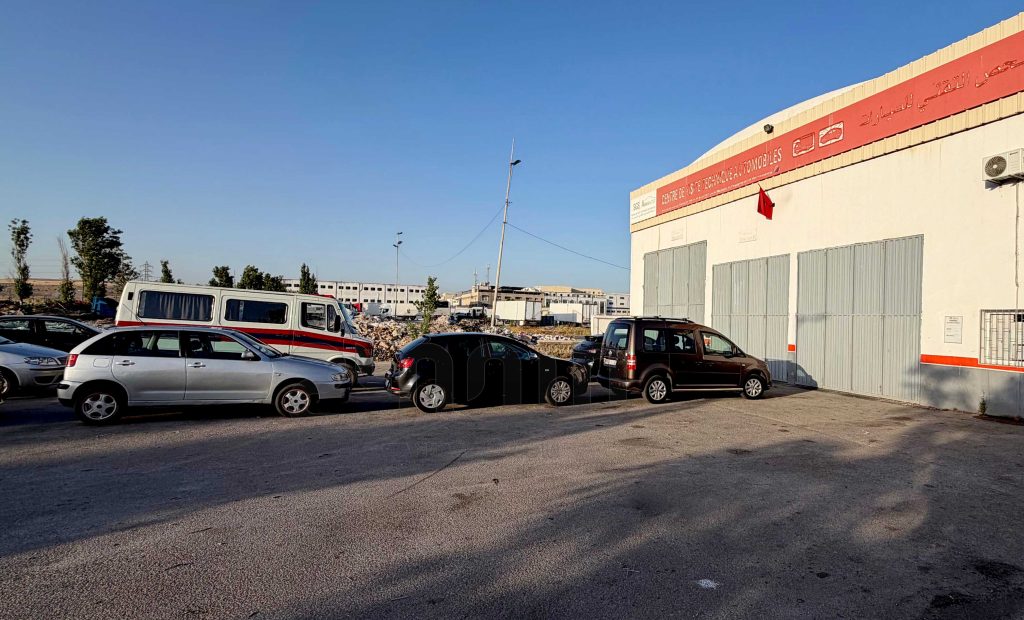 طوابير الفحص التقني تشلّ طنجة (فيديو)