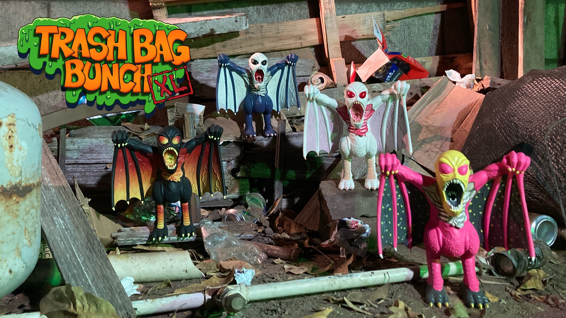 Action Figure Insider » Trash Bag Bunch XL: Stink Buzzard vinyl