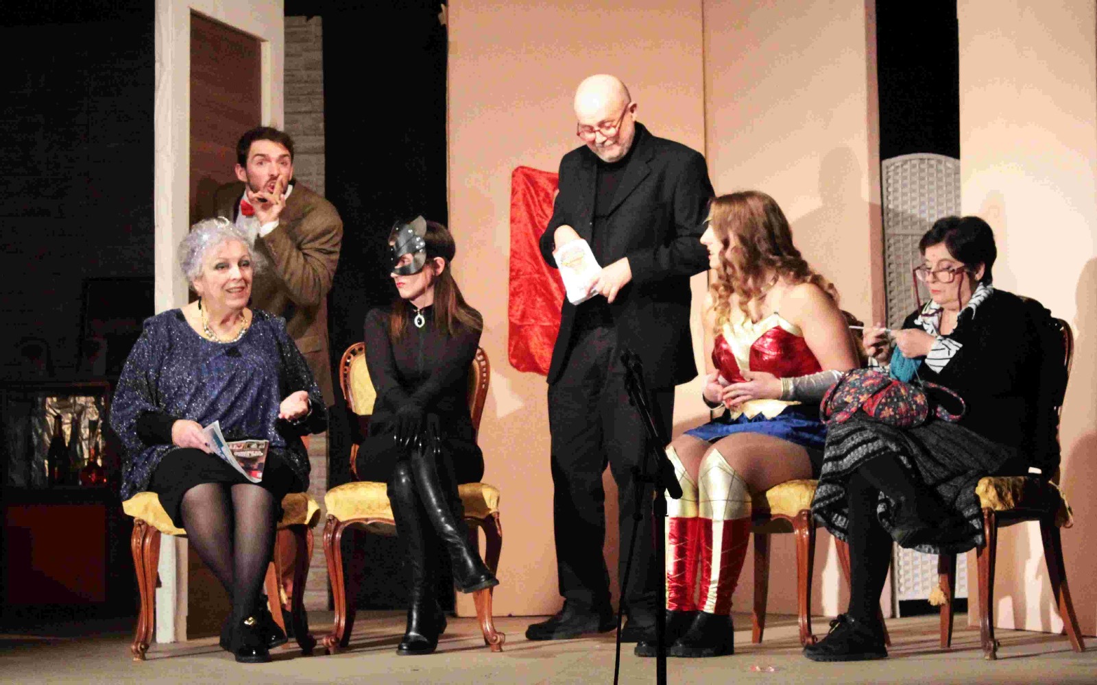 Il grande successo di “Supergiù”. Lo spettacolo teatrale di V&E, a Peschiera Borromeo - foto 3