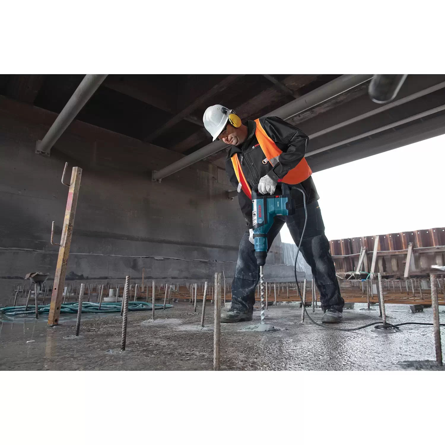 Bosch RH745 Corded 1-3/4″ 2-Mode Variable Speed SDS-Max Rotary Hammer, 120V 13.5A