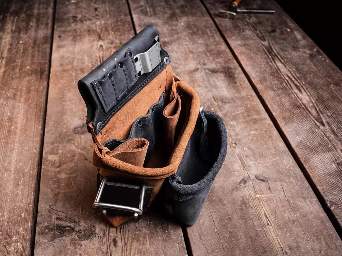 Akribis Leather R1HB MINI Right Side Bag