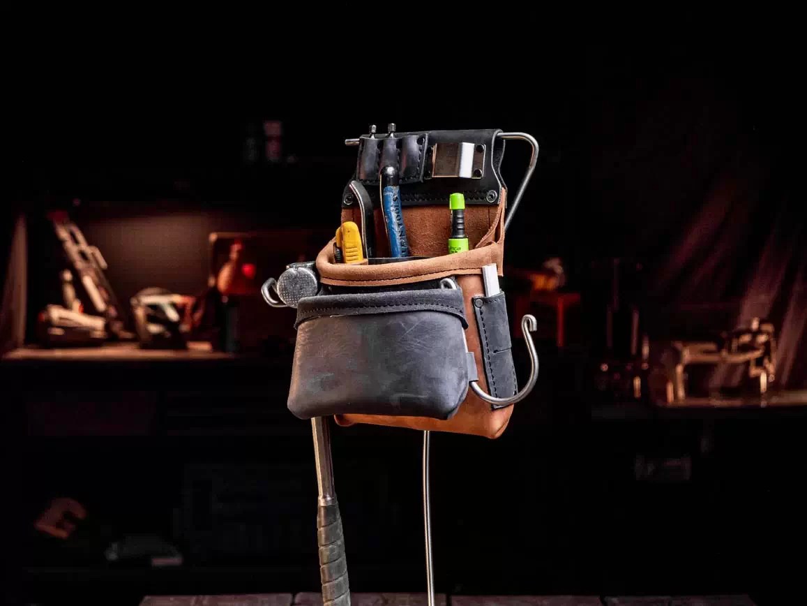 Akribis Leather R1HB MINI Right Side Bag