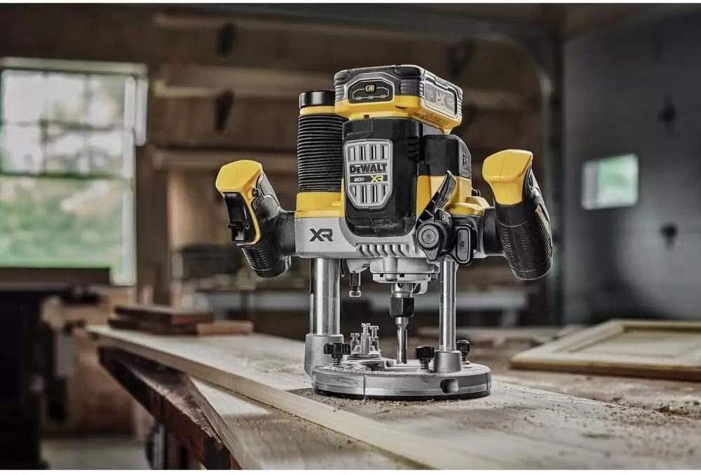Dewalt DCW620B 20V MAX XR 2-1/4 HP Cordless Brushless Plunge Router - Tool Only