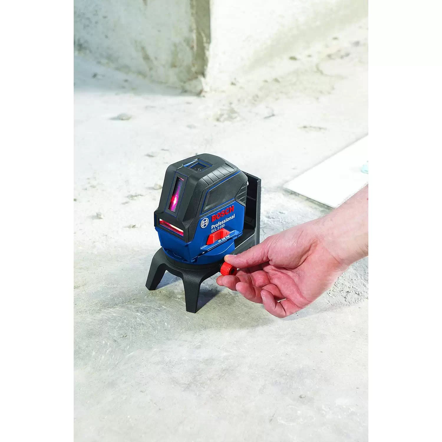 Bosch GCL 2-160 Professional Red Beam Self-Leveling Cross-Line Laser with Plumb Points