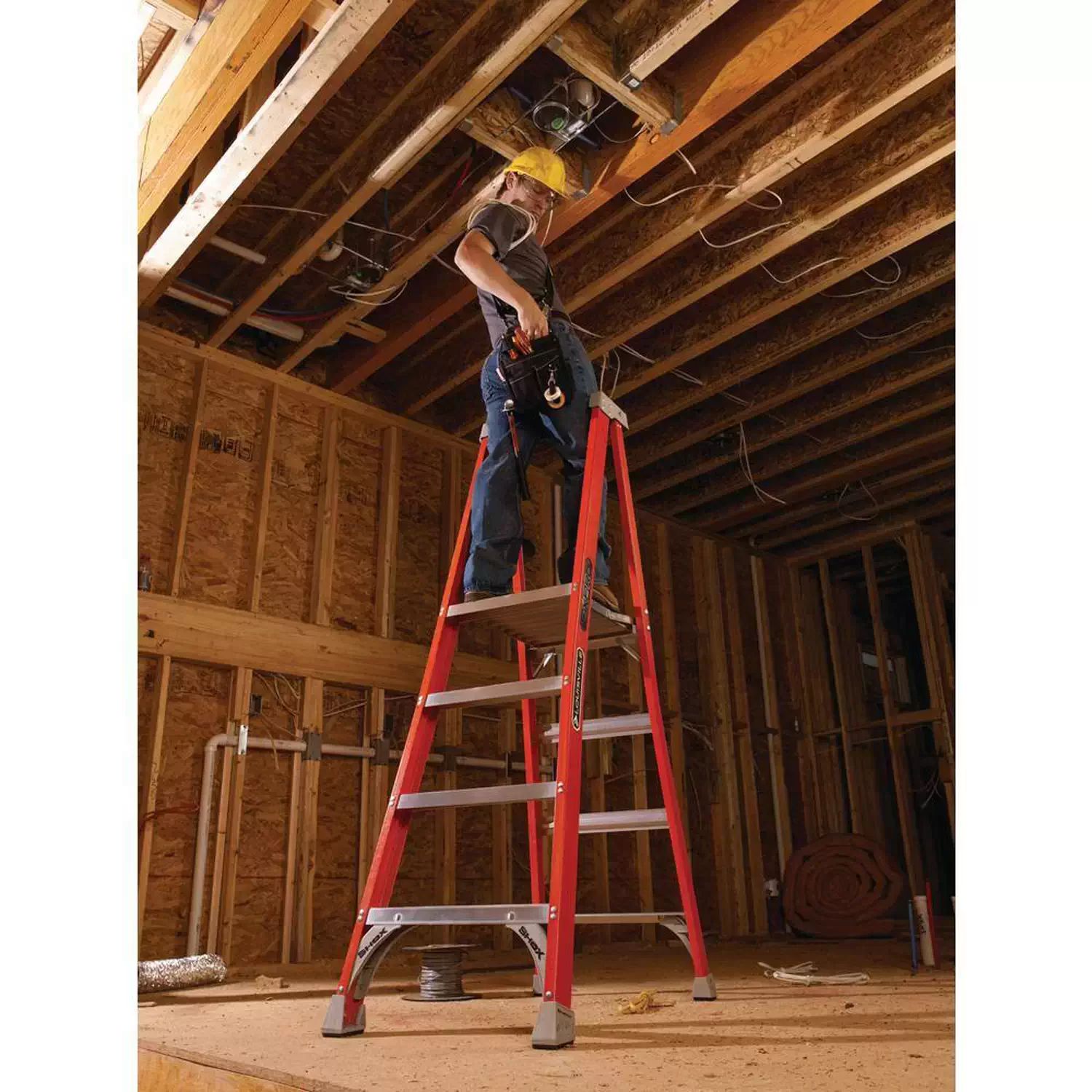 Louisville FXP1704 4' Fiberglass Platform Ladder, Type IA, 300 lb Load Capacity