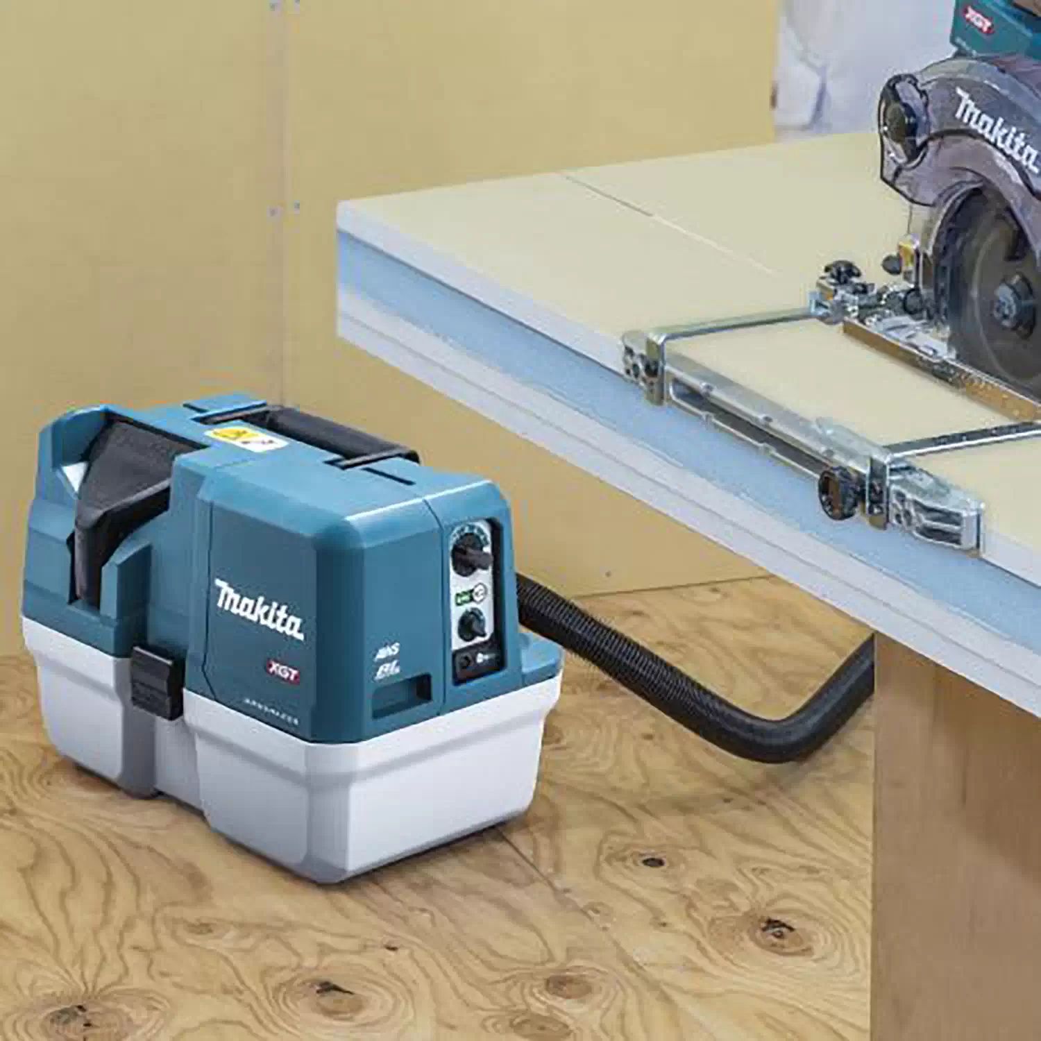 Makita VC013GLZ01 40Vmax XGT Brushless 7.5L Wet/Dry Vacuum Cleaner - Tool Only