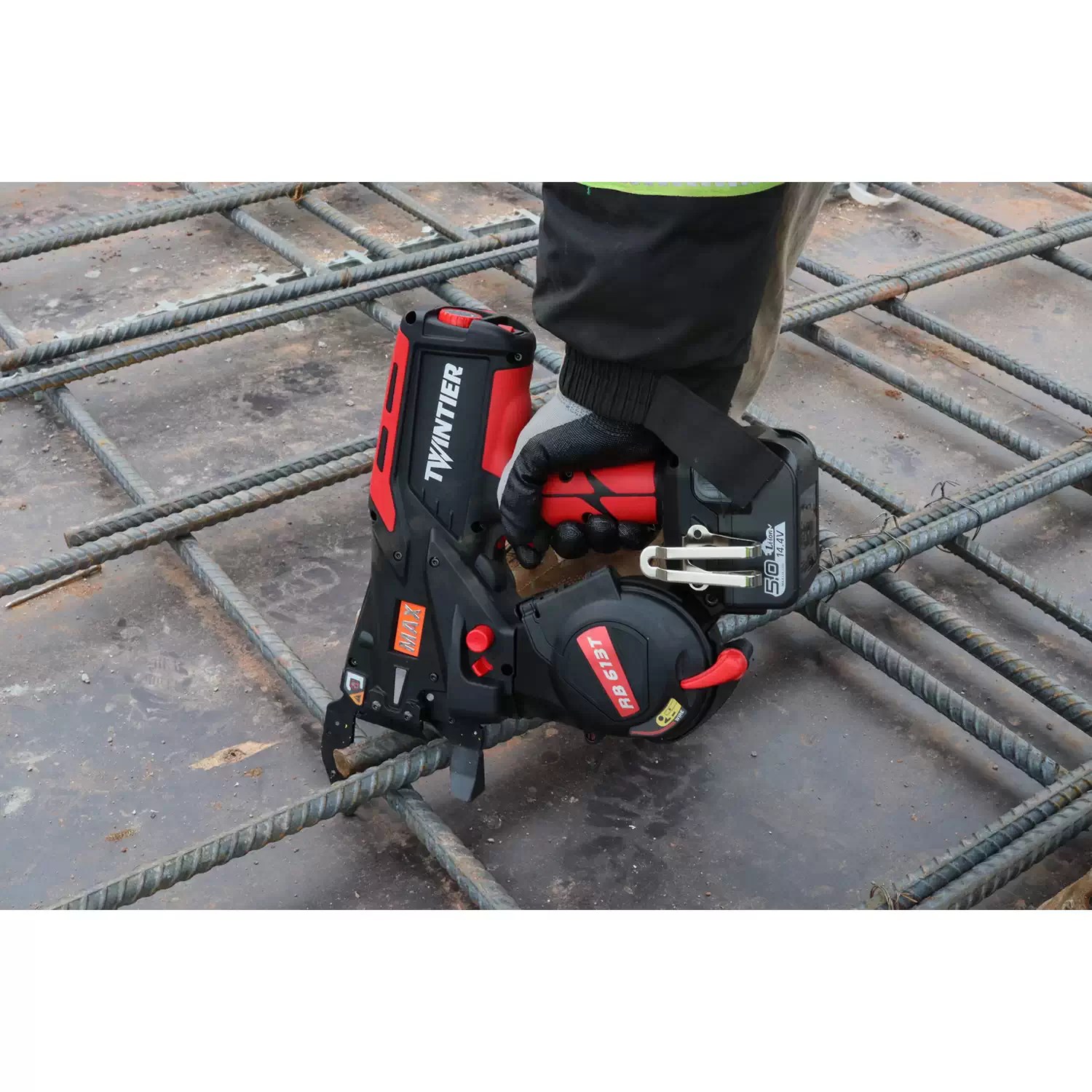 Max RB613T TWINTIER Cordless Rebar Tying Tool #5 x #5 up to #9 x #10 with 19GA Wire