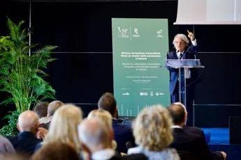 Nasce un nuovo club di esperti, ma chi se ne frega? Nasce un nuovo club di esperti, ma chi se ne frega?