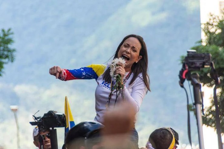 Venezuela, Maria Corina Machado: “Maduro dovrà lasciare il potere”
