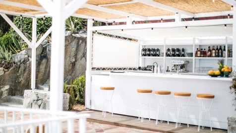 Les Roches Rouges bar 1 (Small)