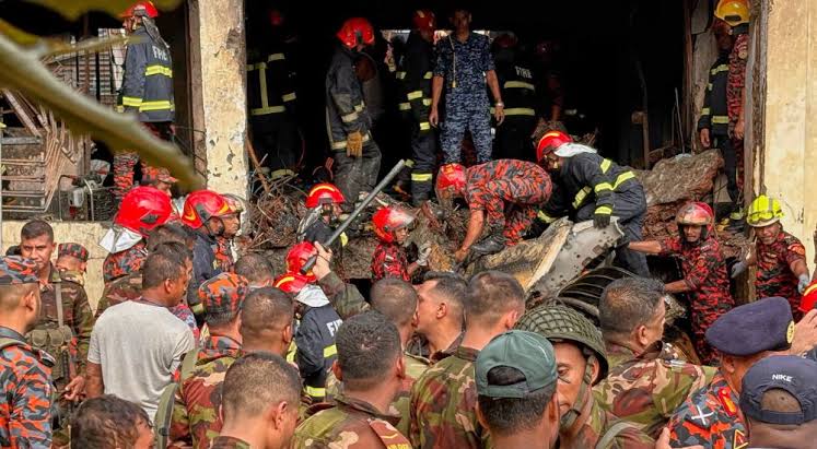 Bangladesh Fighter Jet Crashes Into School in Dhaka, 19 Fatalities 1 IMG 9304