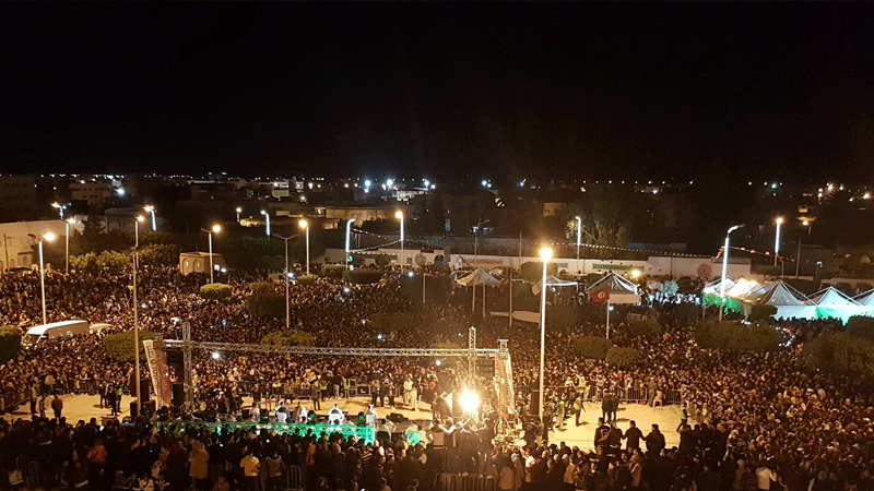 المصدر تونس المصدر آخر الأخبار العربية والعالمية والتونسية. من بينهم 300 ألف من تونس والجزائر..مليون زائر في القيروان ...