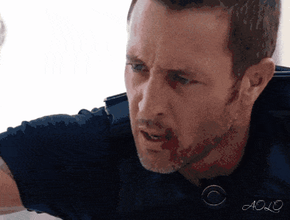 Alex O'Loughlin 