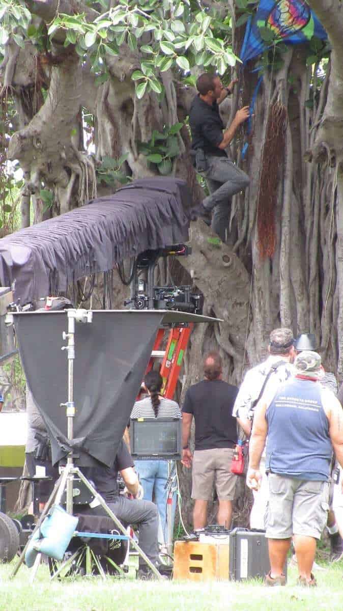 alex o'loughlin behind the scenes