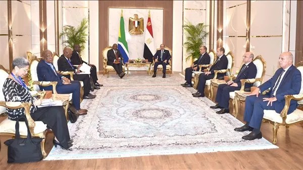 الرئيس السيسي يبحث تعزيز التعاون مع جنوب أفريقيا بالمجالات السياسية والاقتصادية الرئيس السيسي يبحث تعزيز التعاون مع جنوب أفريقيا بالمجالات السياسية والاقتصادية