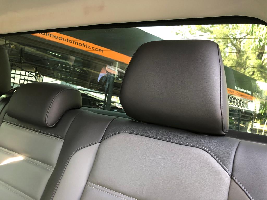 VW AMAROK 2023 NIVEL 6 PLUS DE BLINDAJE PLATA