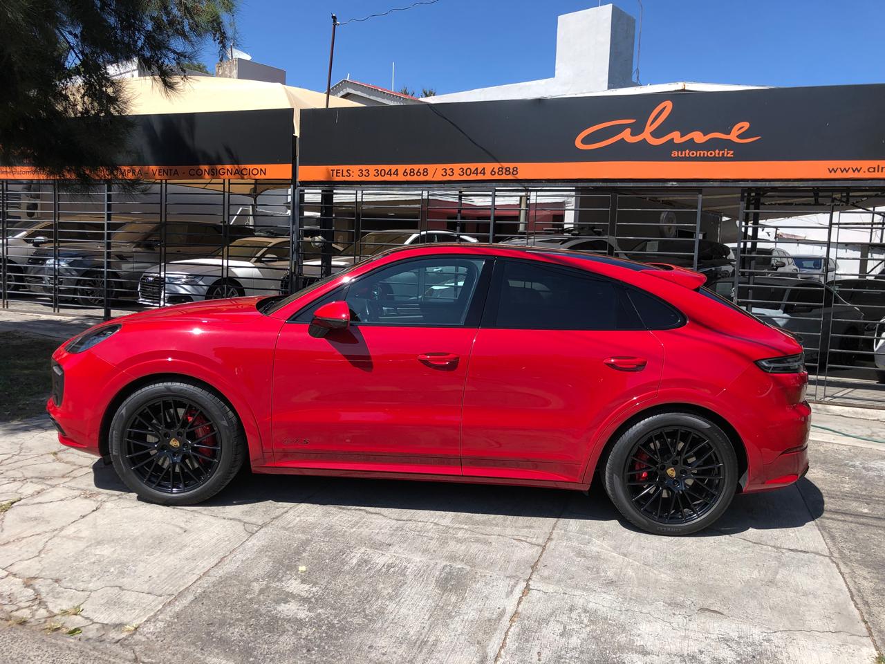PORSCHE CAYENNE GTS COUPE 2021 ROJA