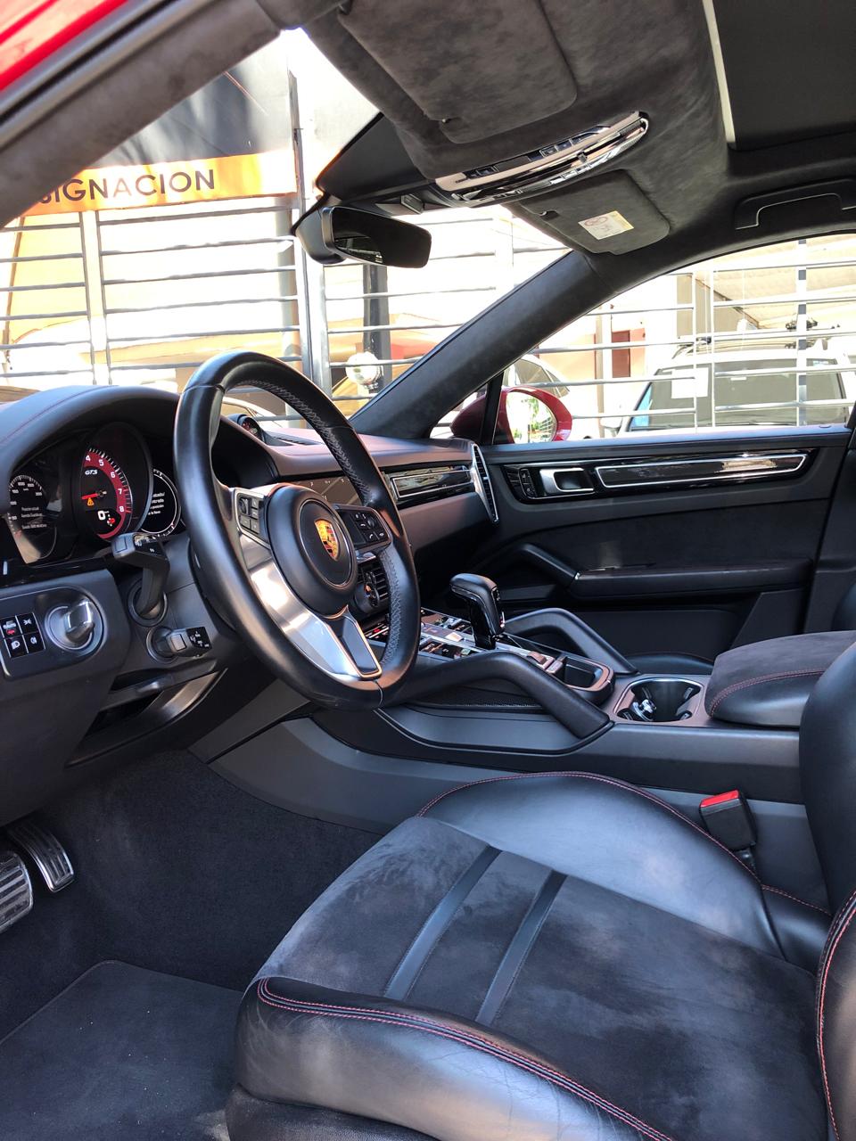 PORSCHE CAYENNE GTS COUPE 2021 ROJA