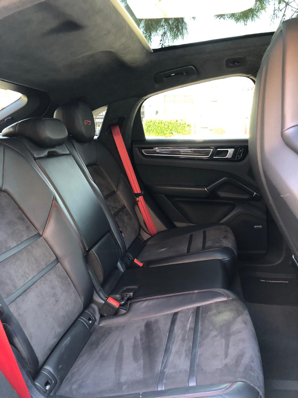 PORSCHE CAYENNE GTS COUPE 2021 ROJA