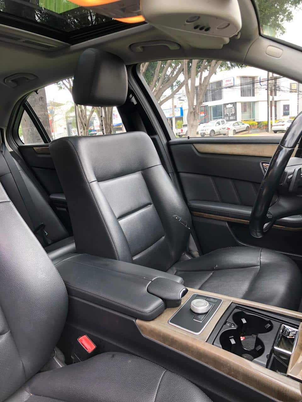 MERCEDES BENZ E350 2011