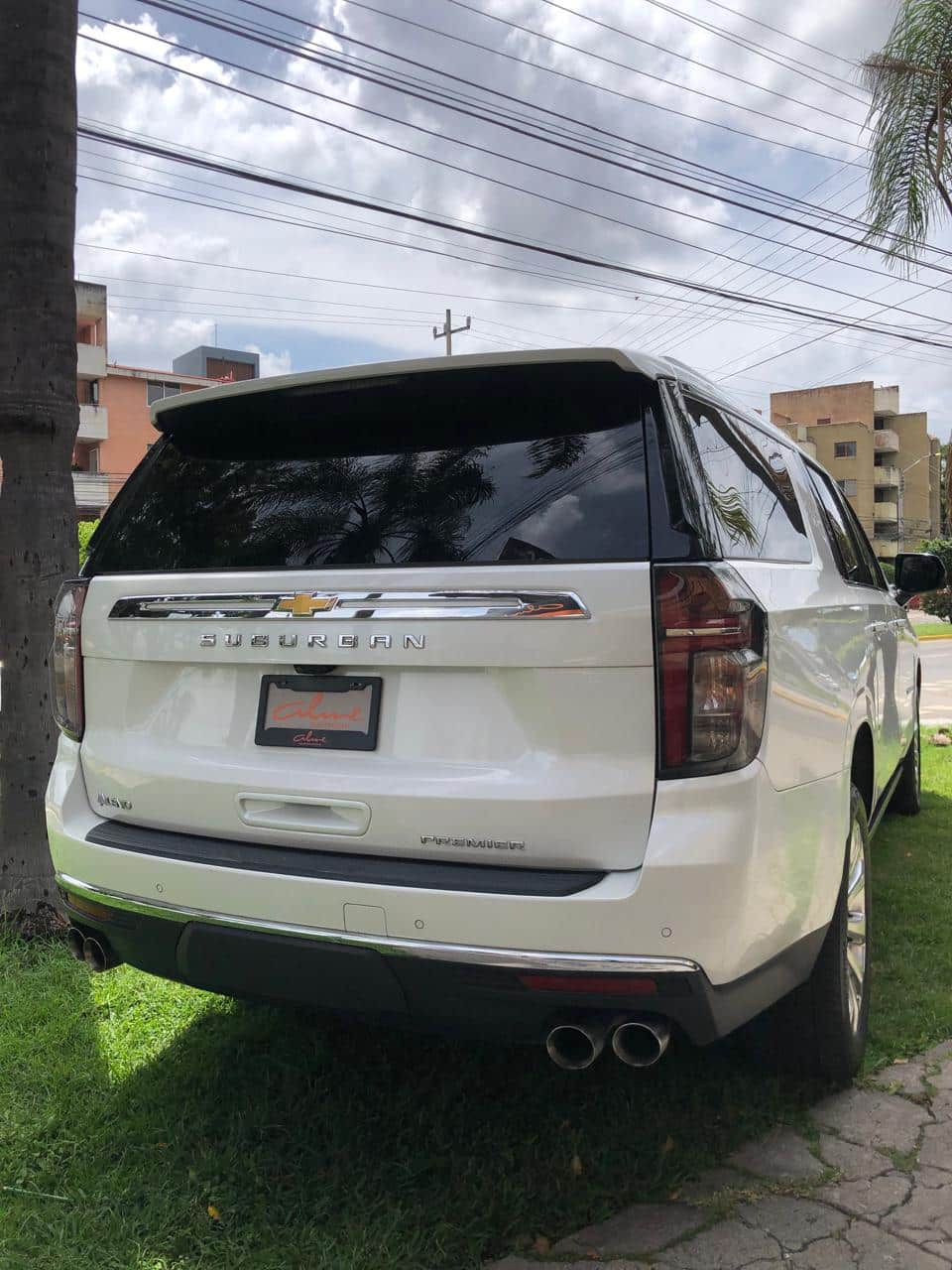 CHEVROLET SUBURBAN PREMIER