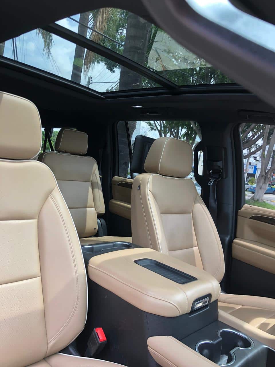 CHEVROLET SUBURBAN PREMIER