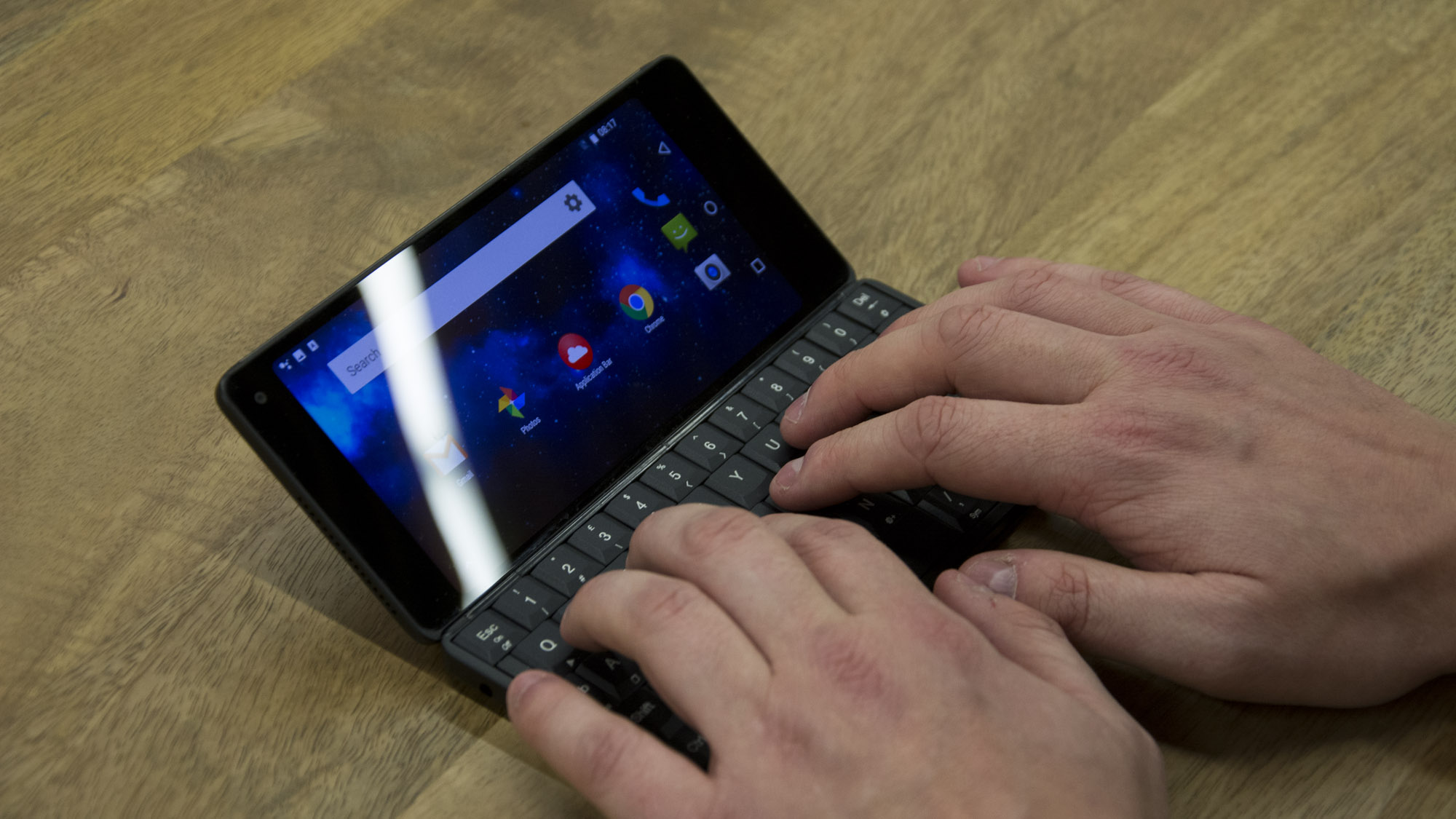 The new Gemini PDA Handson with the new PDA smartphone that runs on