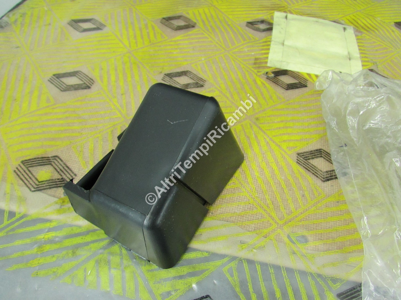SUPPORTO RENAULT R4 - R5 - R9 - R11 - R18 7700655836 - immagine 8