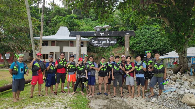 PAKET MURAH WISATA PULAU RANDAYAN - Amazing Borneo Indonesia